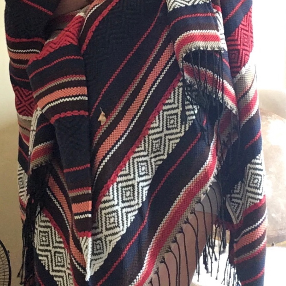 Patterned Shall - Picture 2 of 2